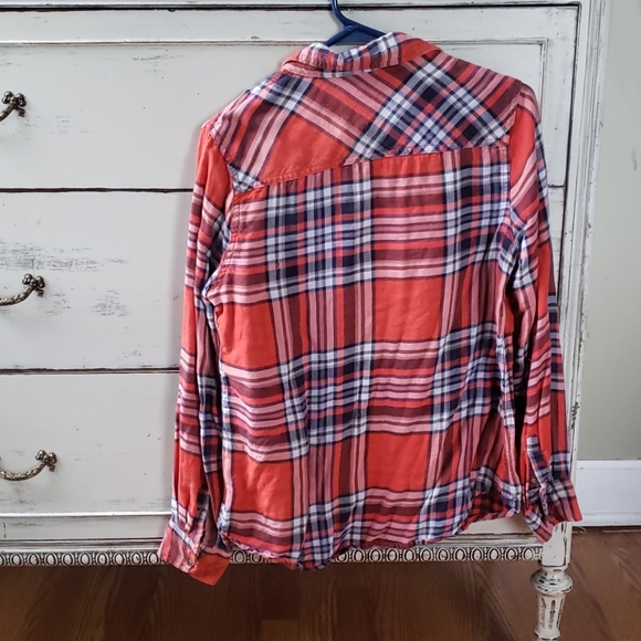 Button up flannel - Picture 2 of 2